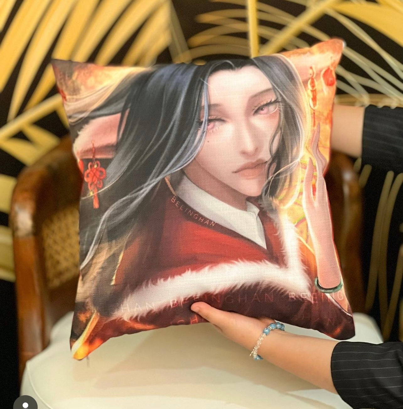 Flow of Vermillion - Beta Studio x beeinghan Throw Pillow Cover